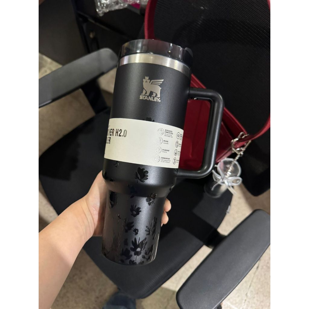 Tumblr Stanley Jennie TUMBLER BOTOL MINUM OWALA STANLEY HYDRO CHAKO