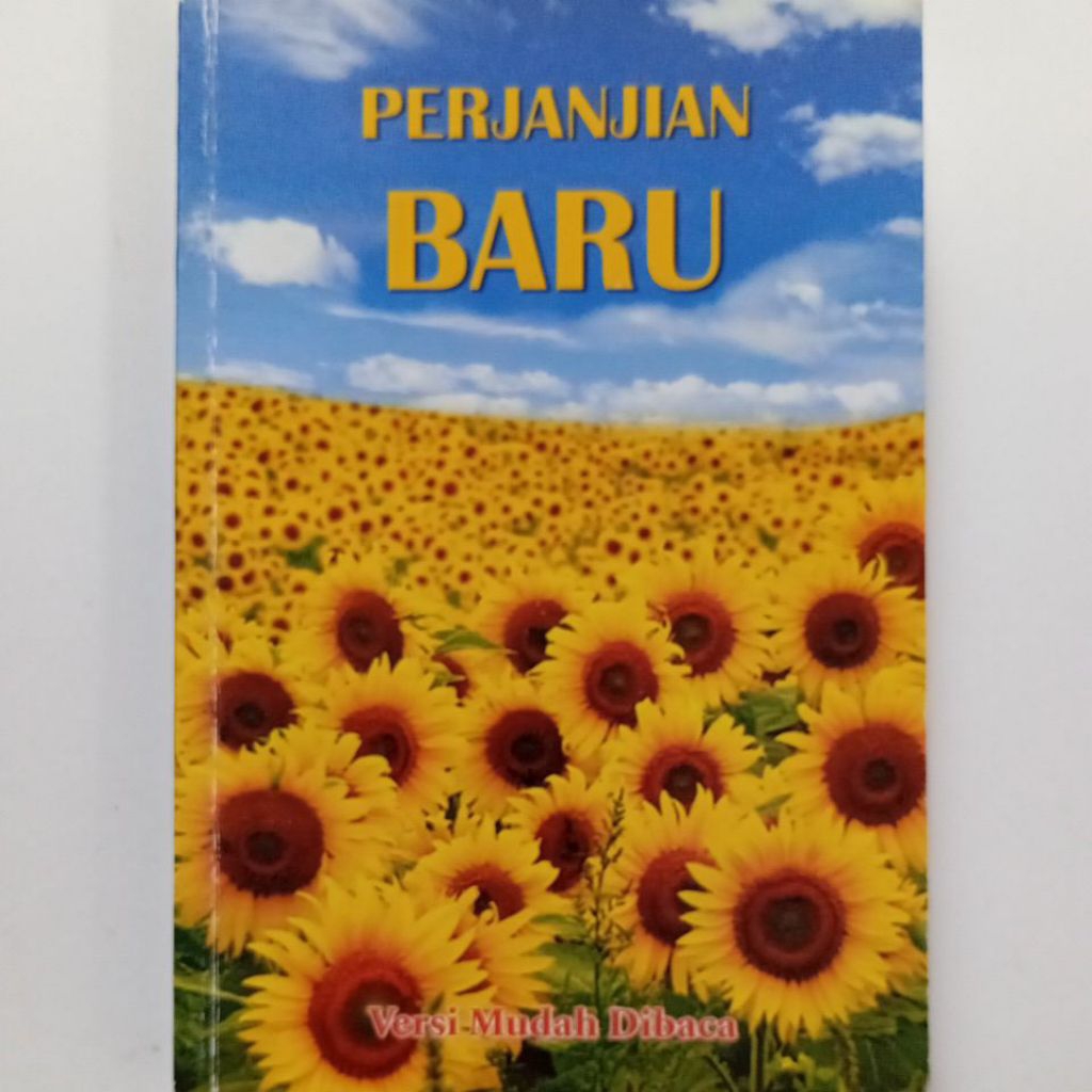 Buku Agama Kristen Terjemahan " PERJANJIAN BARU " Versi Mudah Dibaca