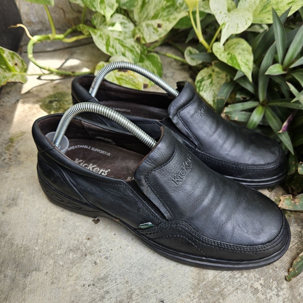 sepatu loafer second kickers size 41(27cm)