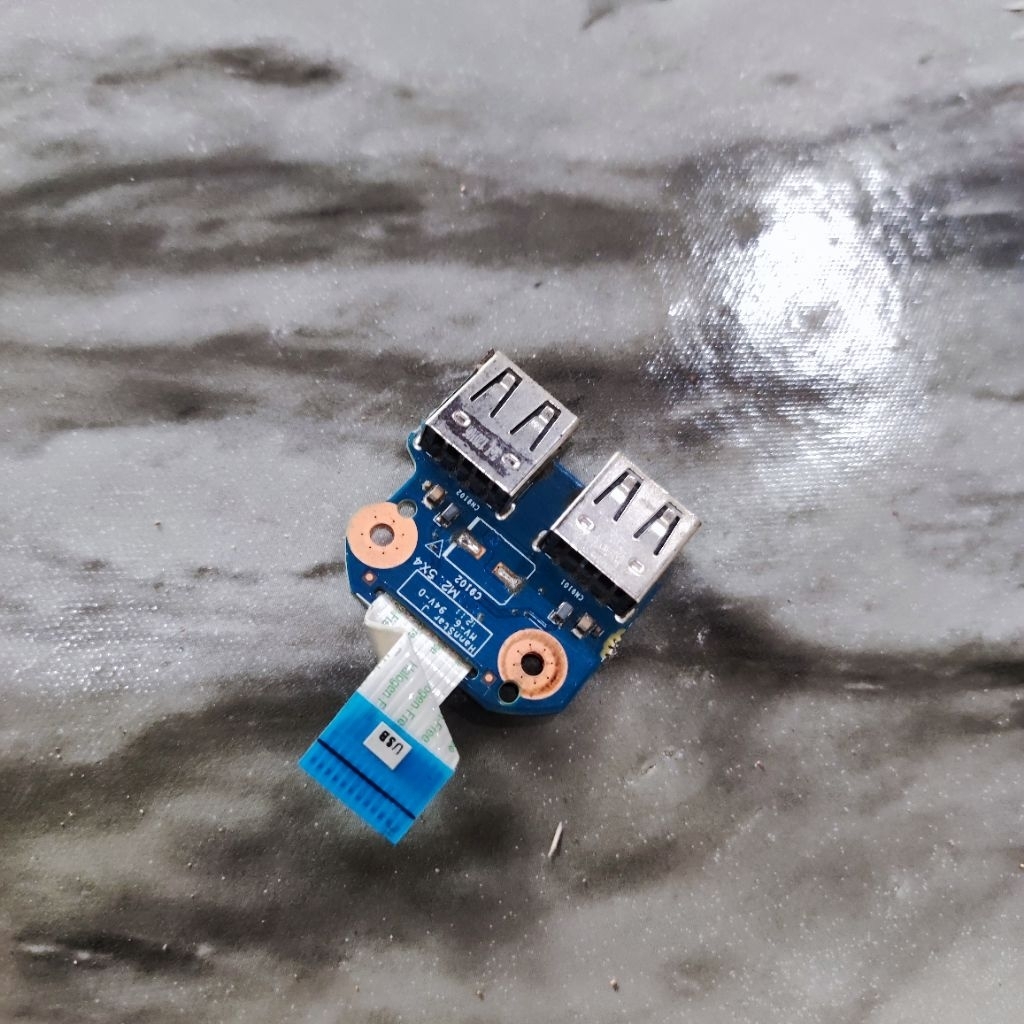 PORT USB port usb Original laptop hp 1000