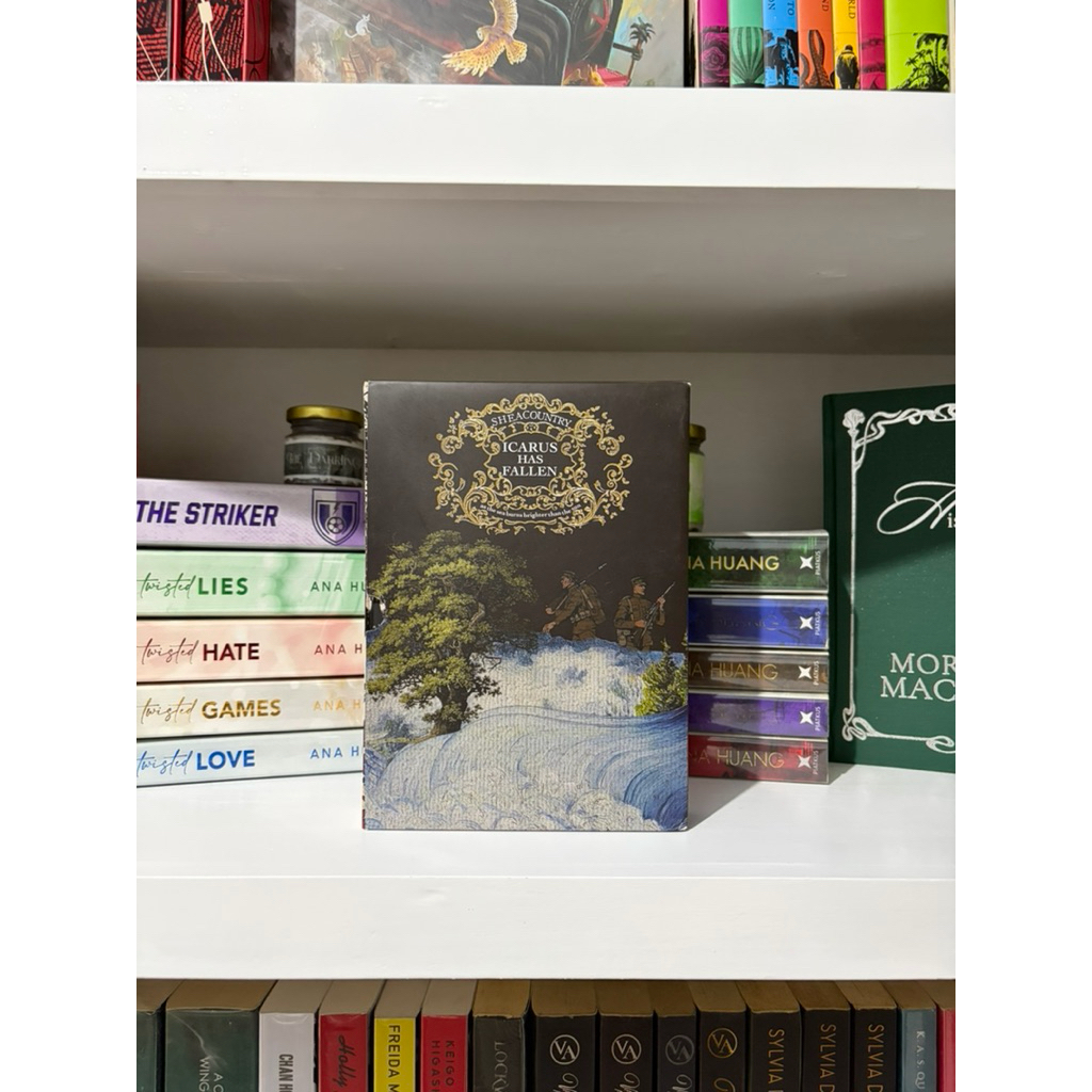 Preloved Novel Buku Icarus Has Fallen by Sheacountry Hardcover