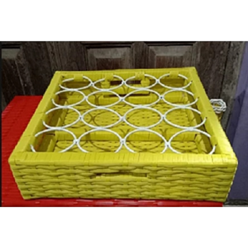 TEMPAT AQUA GELAS KERANGKA BESI ISI 16 LUBANG Tempat aqua gelas kotak bahan rotan sintetis isi 16