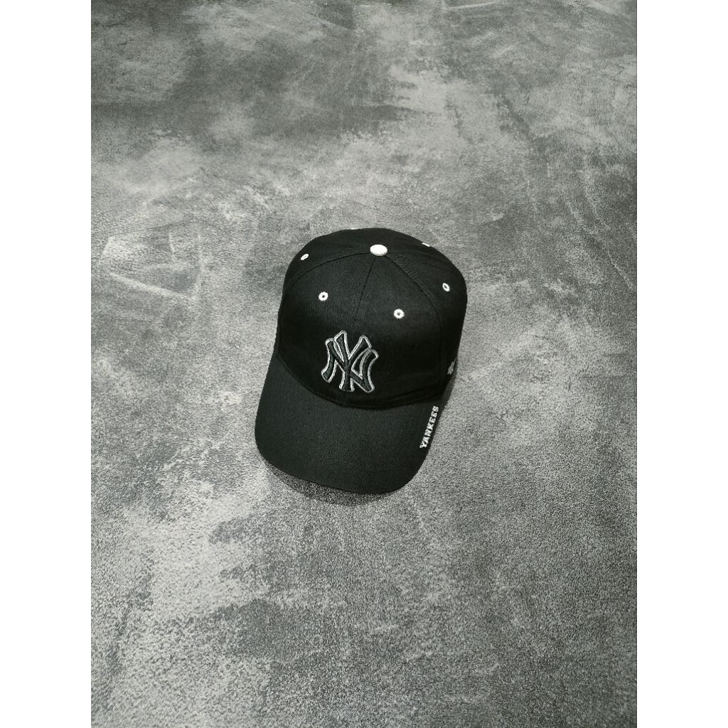 Topi Fortyseven NY Yankees Script Second Original