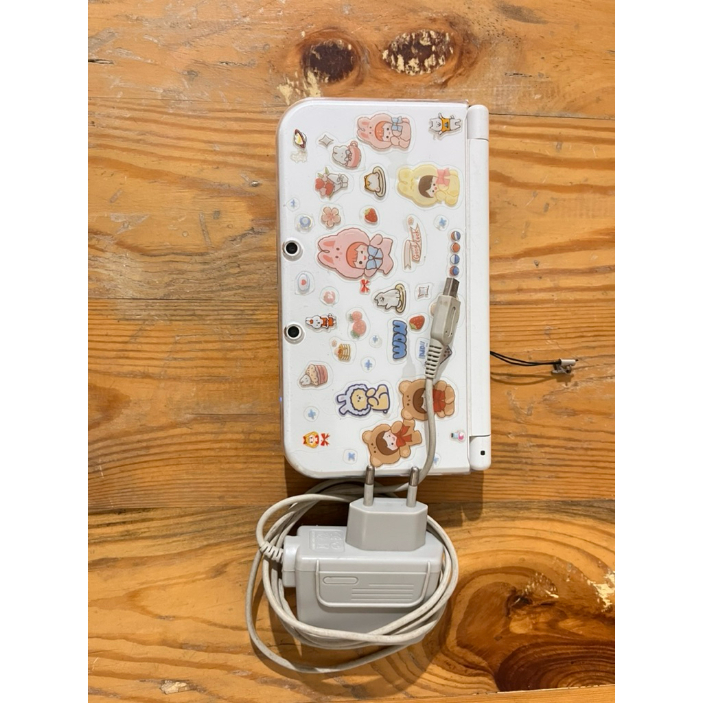 Preloved: New Nintendo 3DS LL/XL CFW Full Games Second