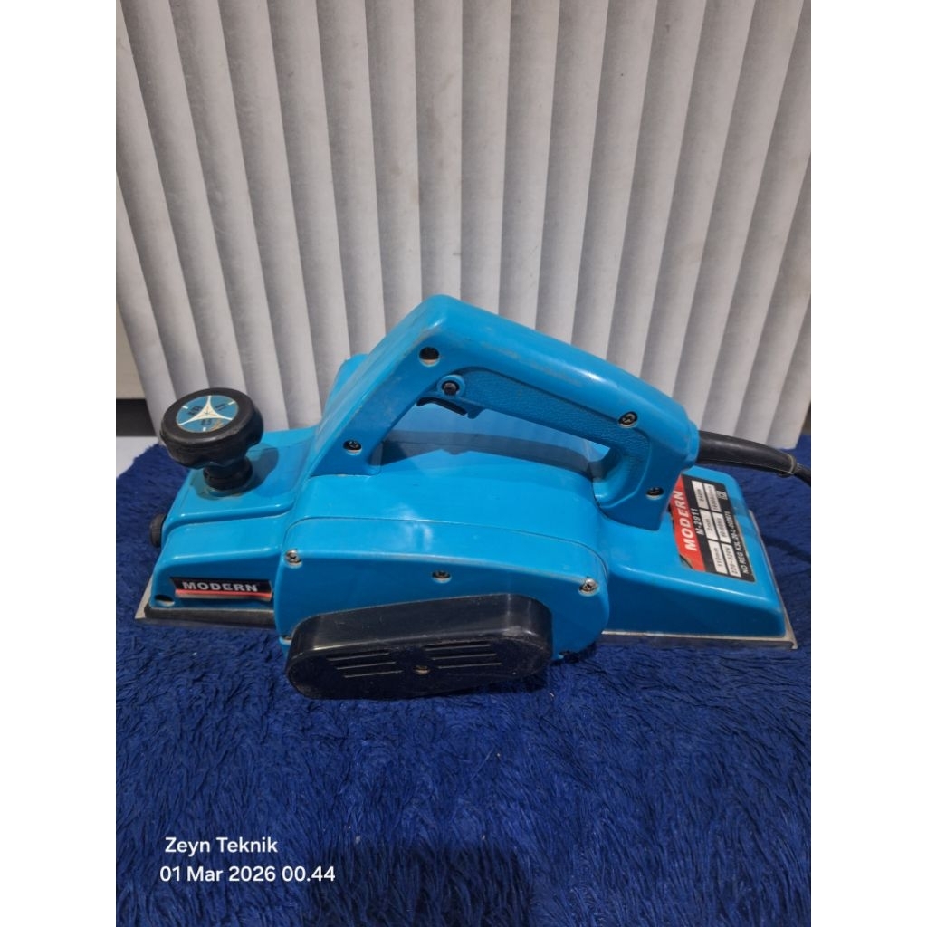 Mesin Serut Kayu Ketam Planer 110mm MODERN M2911