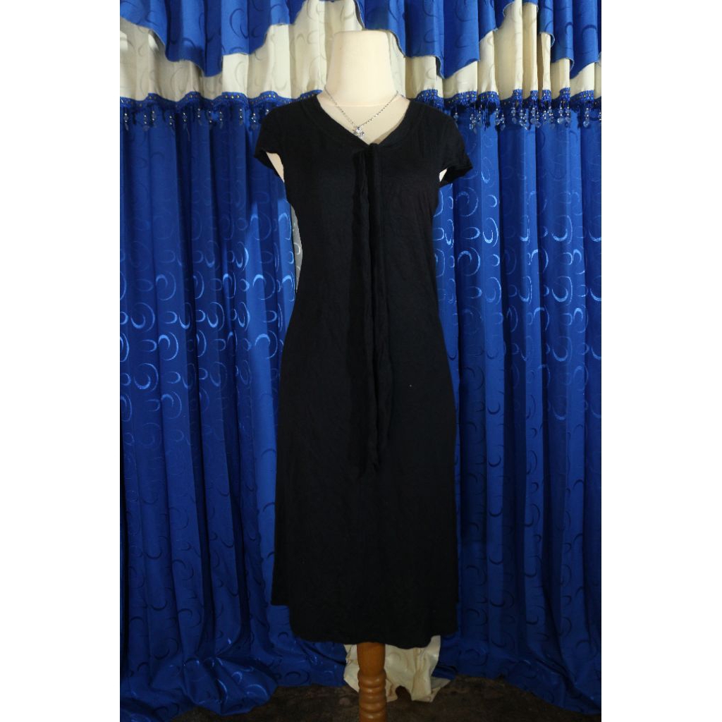 Long dress hitam/long dress korean style/long dres tanpa lengan