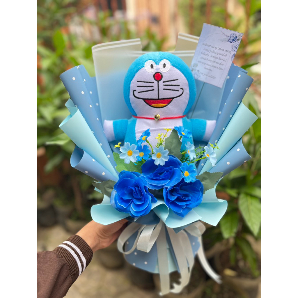 buket boneka Doraemon • kado wisuda graduation • hadiah ulang tahun • gift lamaran tunangan engageme