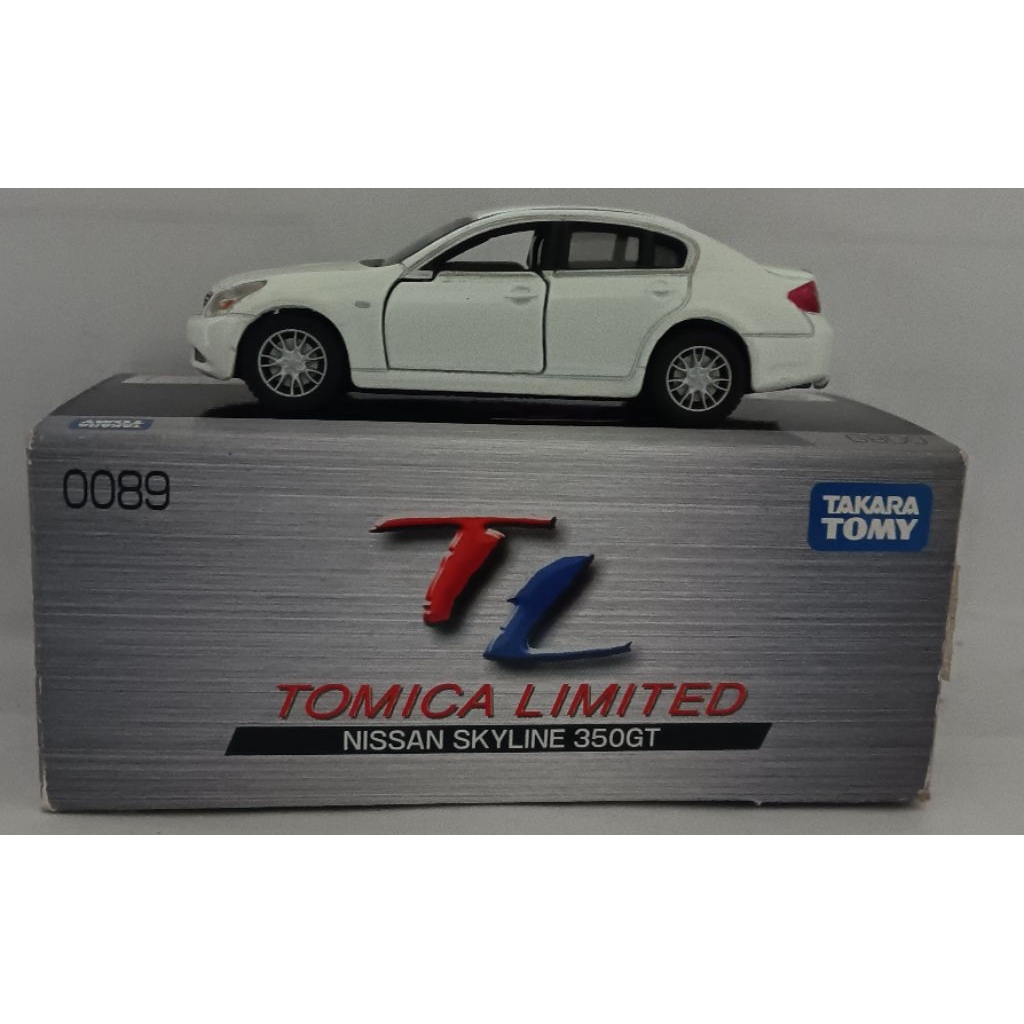 TOMICA LIMITED NISSAN SKYLINE 350GT