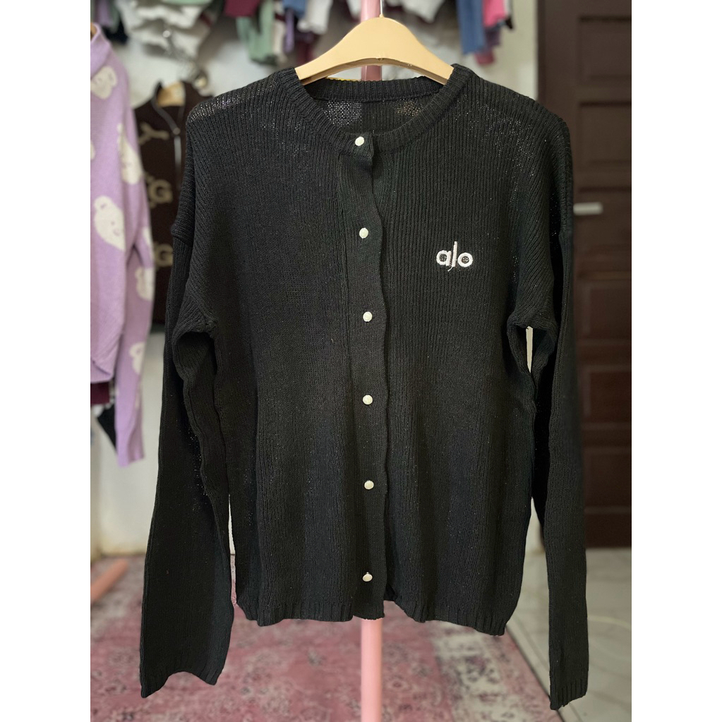 Cardigan Rajut Alo & Miu Miu