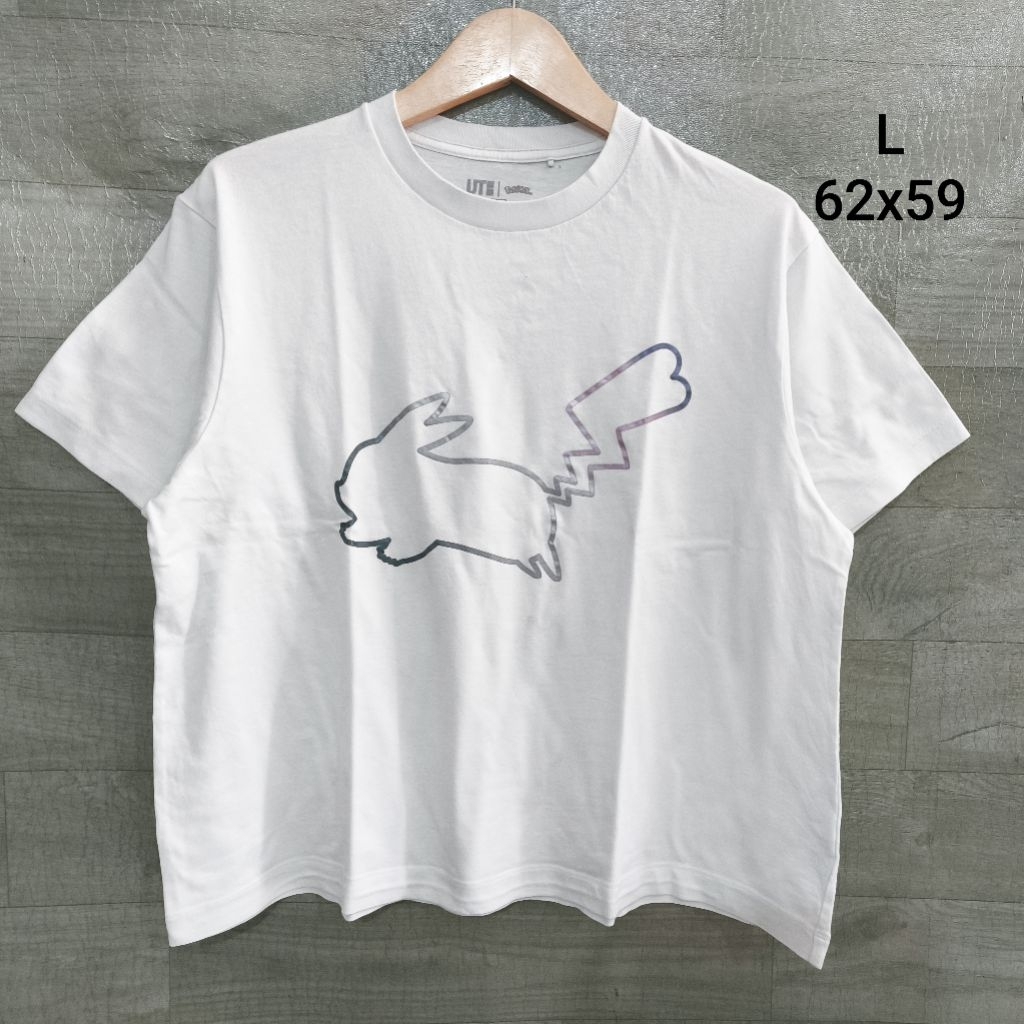 Kaos T-Shirt UT x Pokemon White Boxy