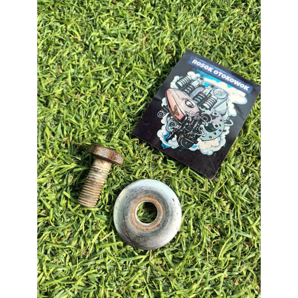 BAUT PENAHAN SEGITIGA ATAS VIXION OLD ORIGINAL COPOTAN BAUD SEGITIGA VIXION OLD ORIGINAL COPOTAN