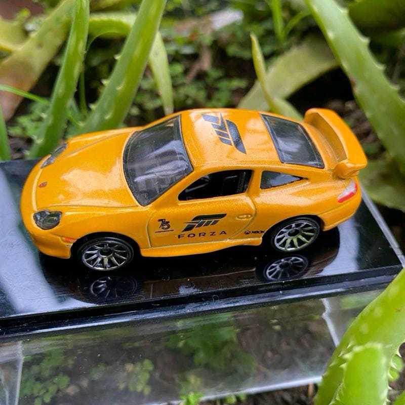 Hot wheels Porsche 911 GT3 Cup Forza