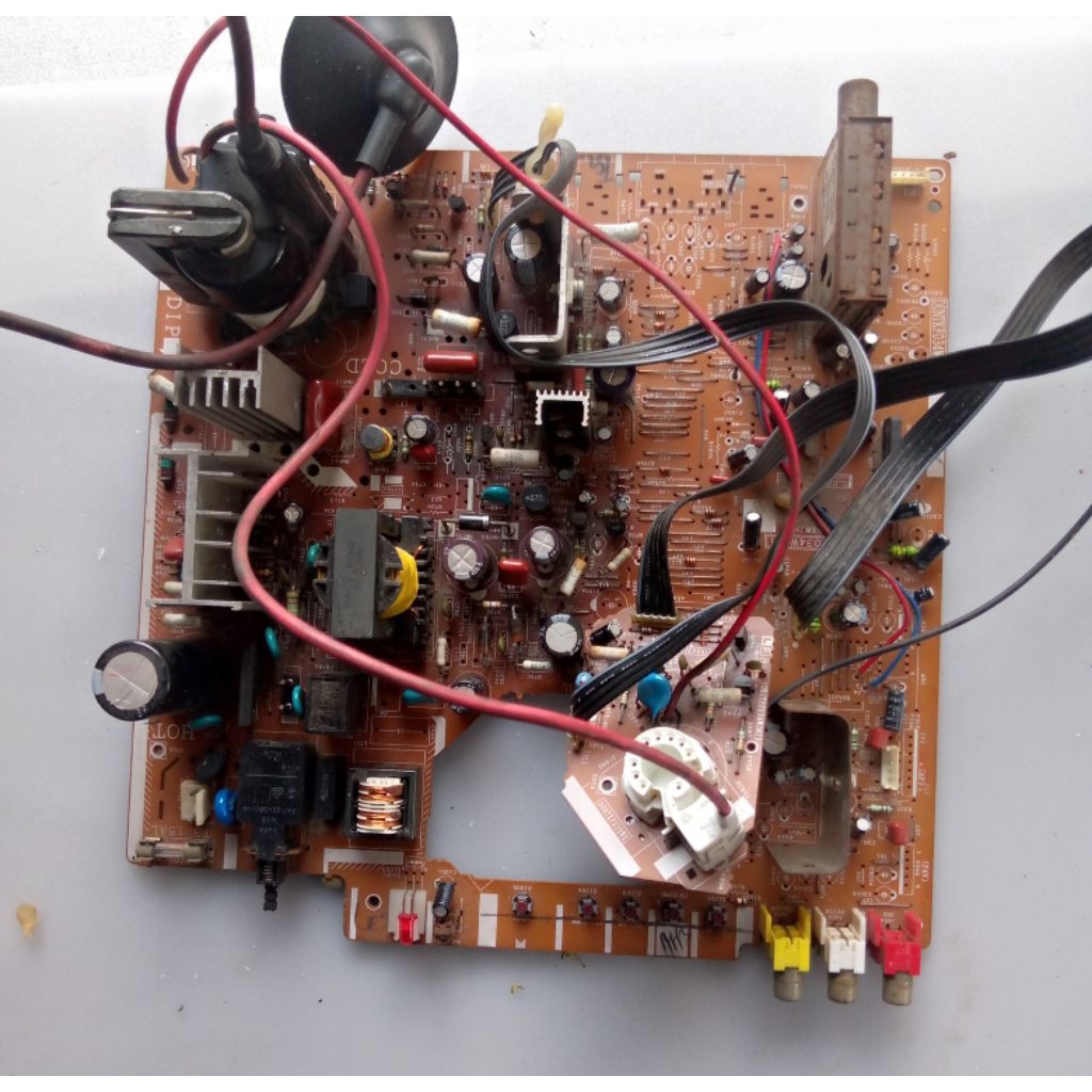 mesin tv tabung sharp layar datar/flat 21inch,komponen lengkap,cabutan blm test/gambling