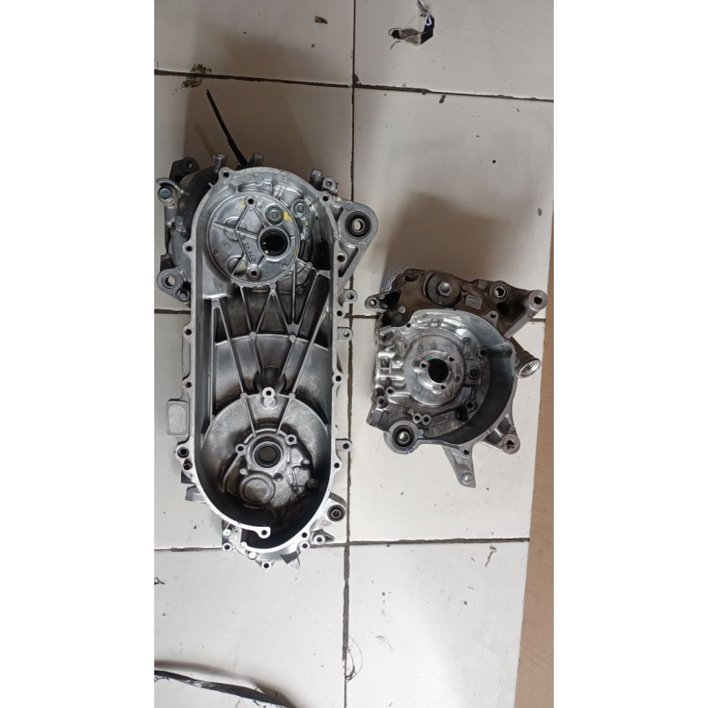 Krengkes crankcase kiri  kanan beat new Led Pnp Scoopy Led Genio Kode part KOJ Copotan