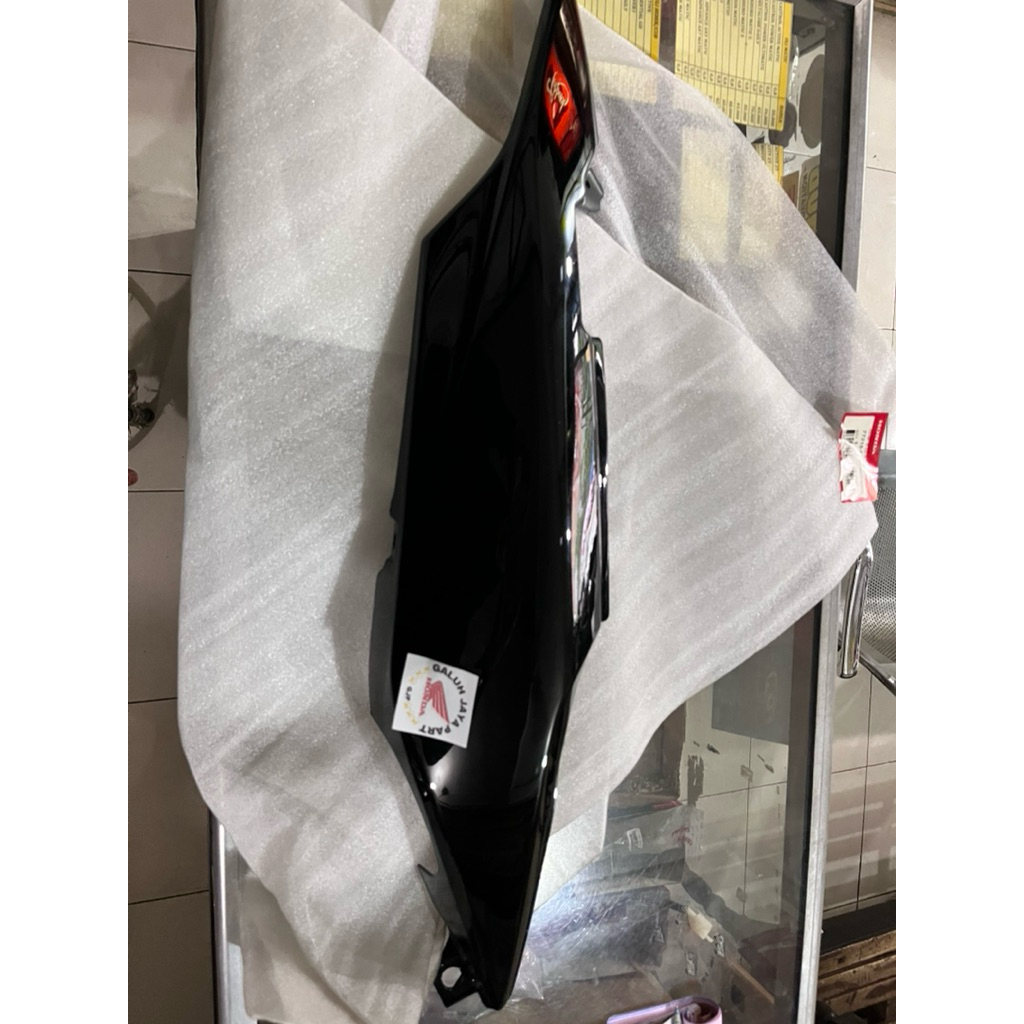 COVER BODY KANAN MEGA PRO PRIMUS ORI AHM 77215-KEH-600BNS