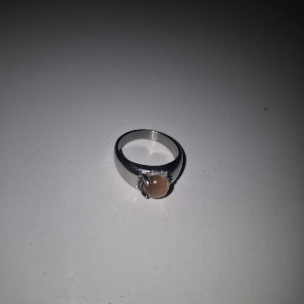 Cincin, emas putih