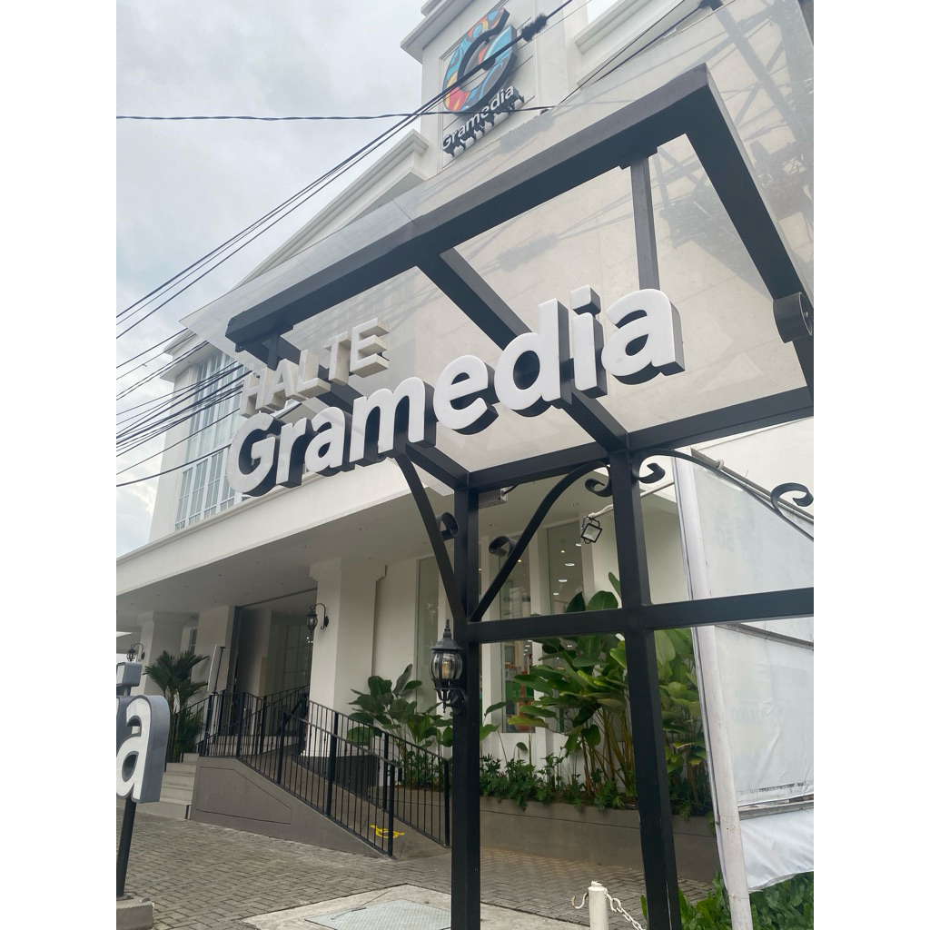 booked preloved novel septihan