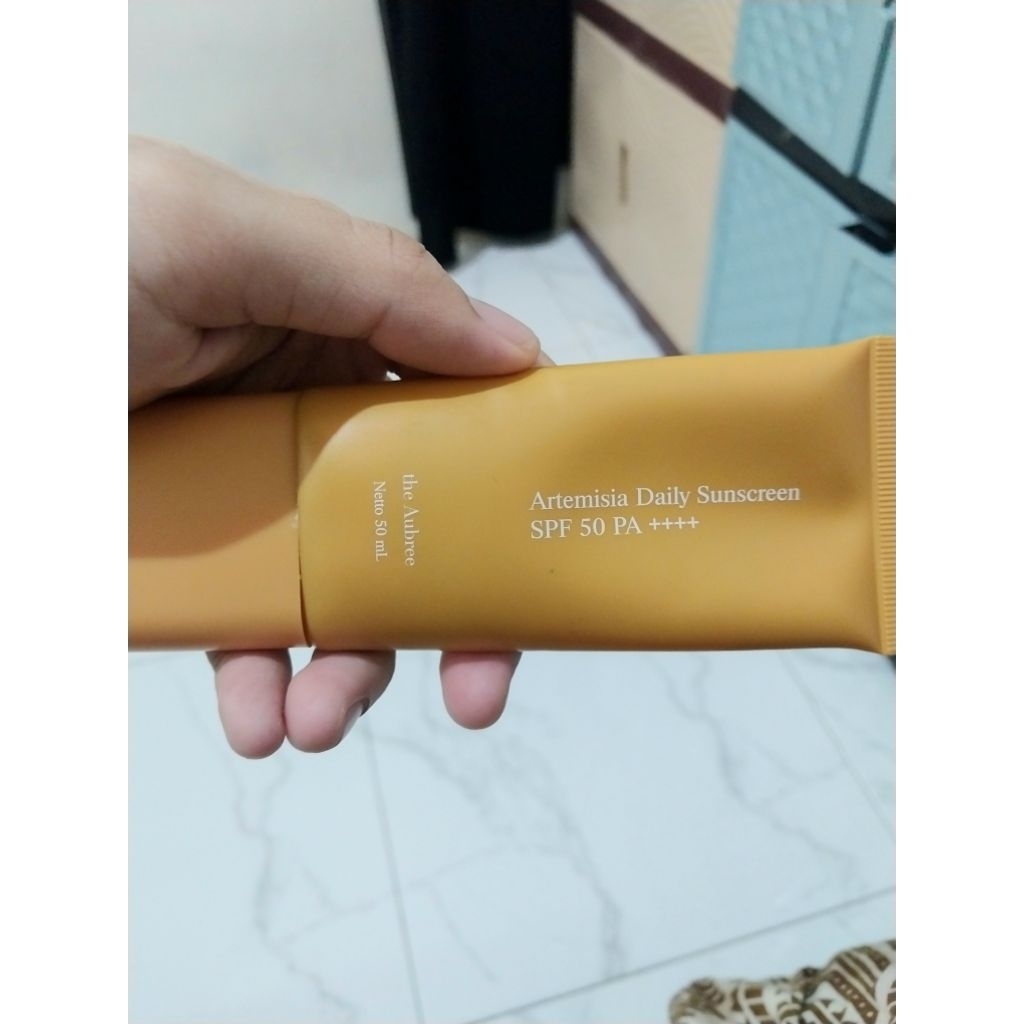 Preloved Sunscreen The Aubree Artemisia