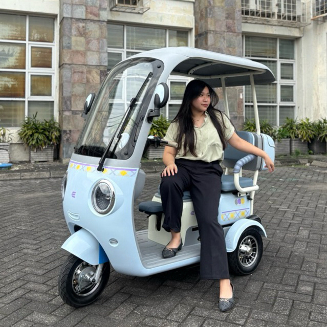 Sepeda Listrik Roda 3 Mirip Mobil SAIGE NOVUS Lucu Pink Ebike Roda Tiga Anti Air Garansi Resmi