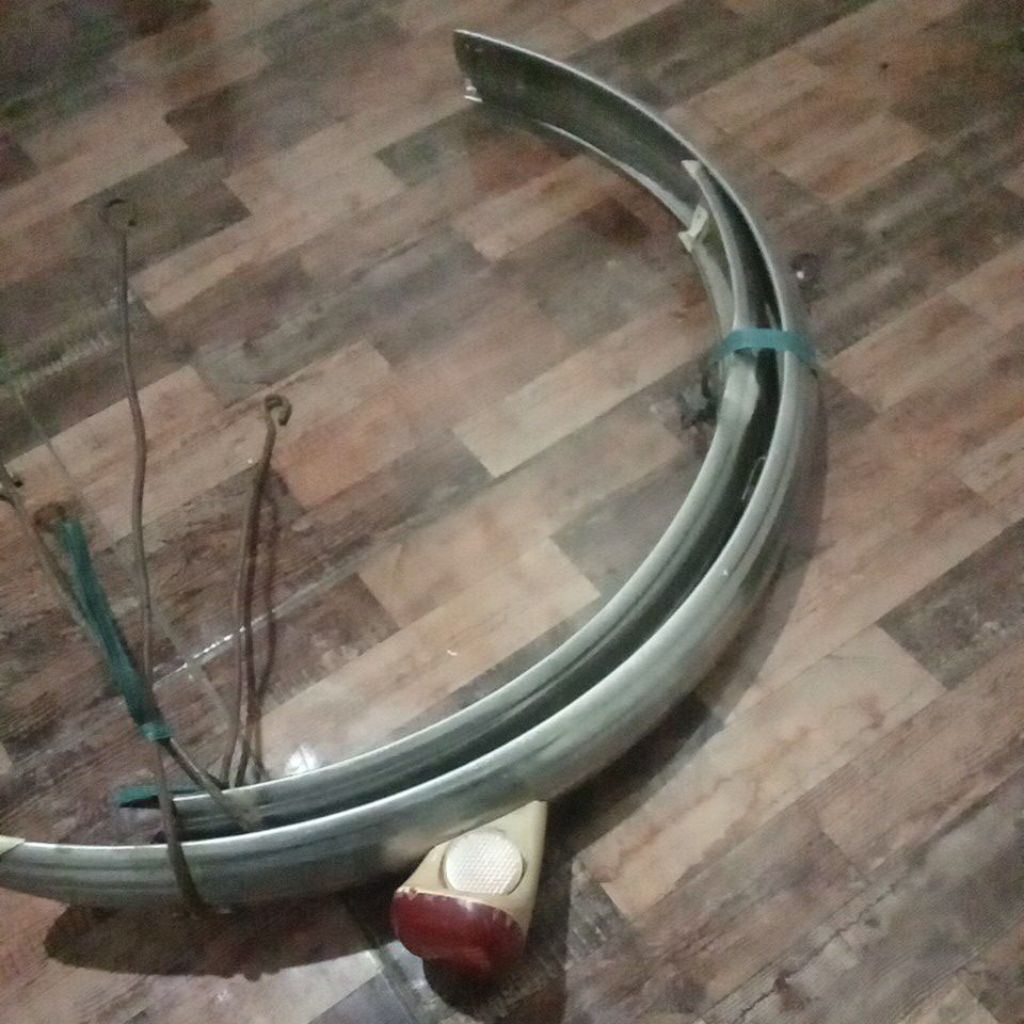 Spackboard slebor depan belakang sepeda mini ukuran Ban 24.original stynless