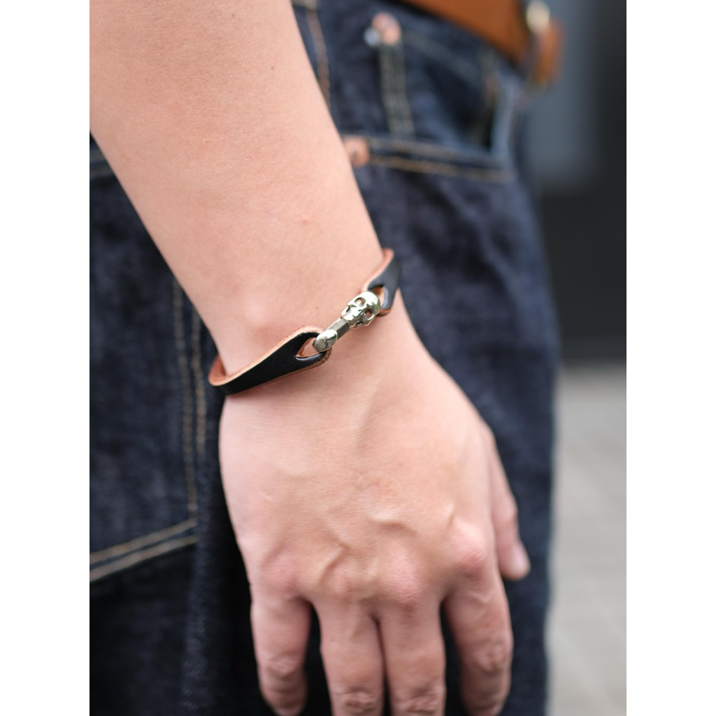 siege leather-skull bracelet-gelang kulit