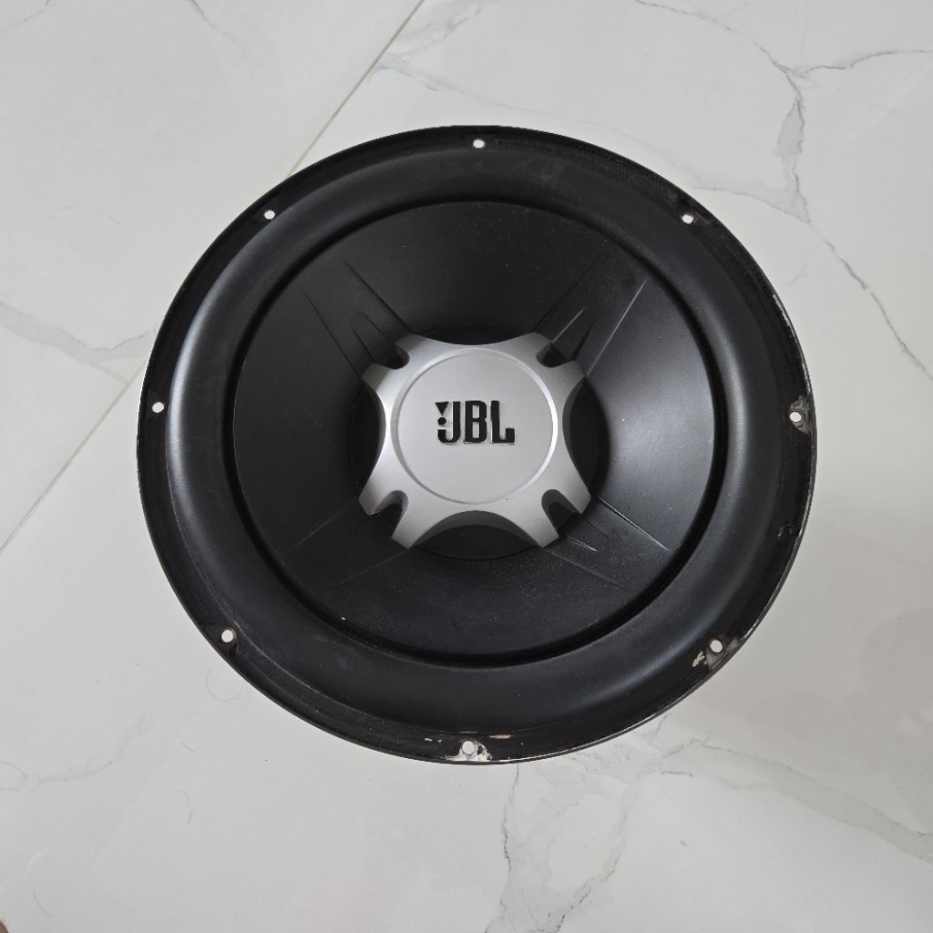 JBL GT5-12D Subwoofer 12 Inch Double Coil. Normal. Ga Pernah Servis