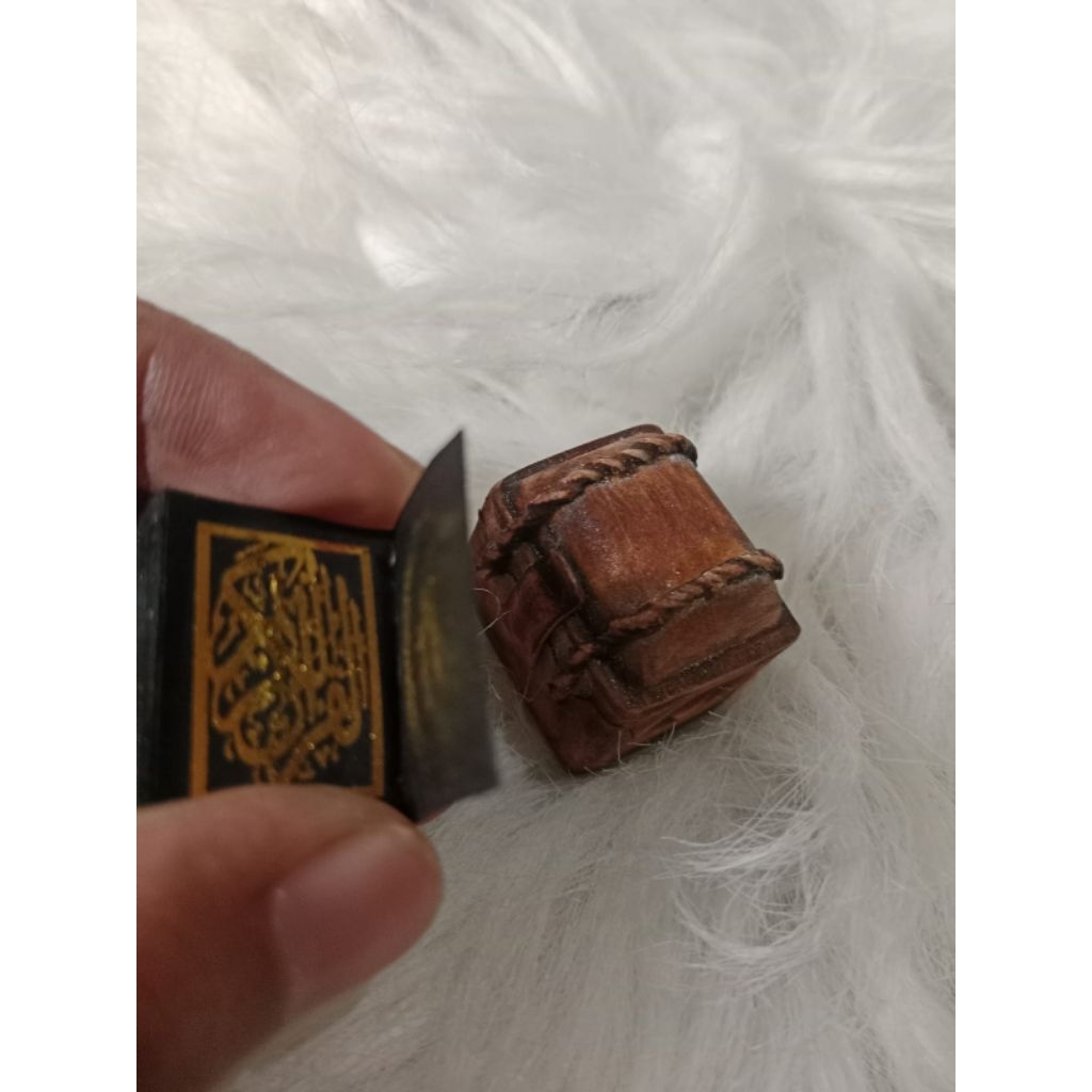 alquran mini hitam tinta emas kotak peti