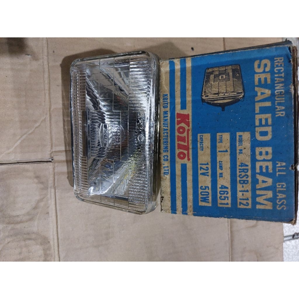 lampu depan sealed beam kotak 12V ( koito orginal )