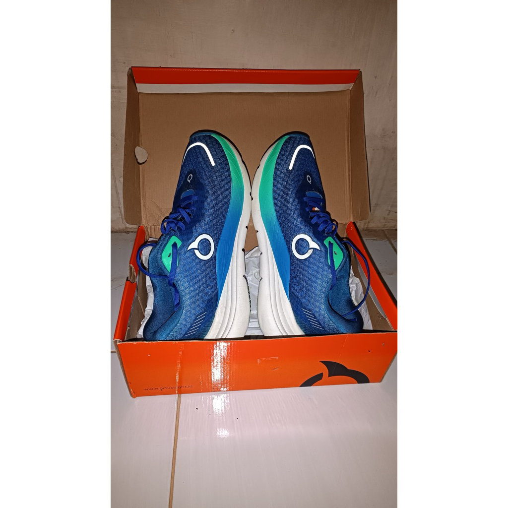 Sepatu Running Ortus