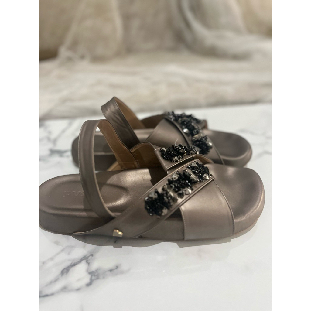 PVRA Sandal Preloved
