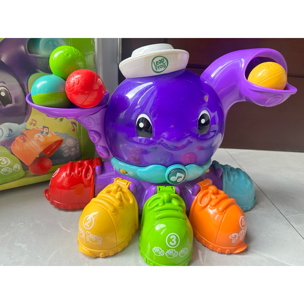 leapfrog peek a shoe