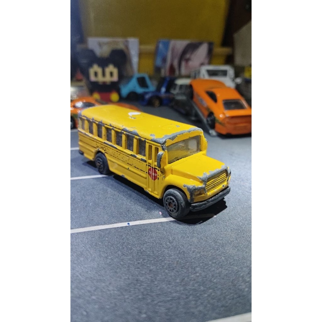 Maisto School Bus