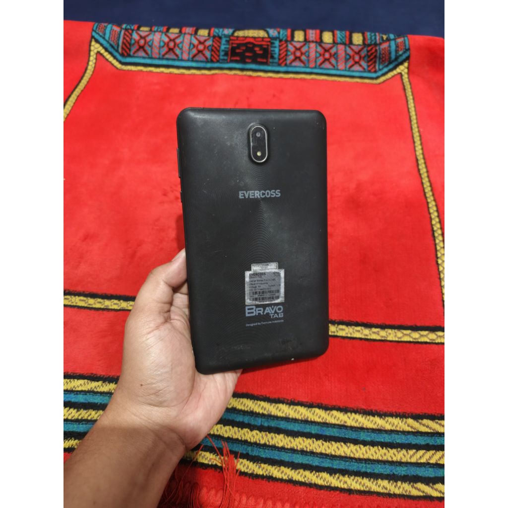 evercoss u70c 7in ram 3gb 32gb tablet 4G sim aman garansi resmi