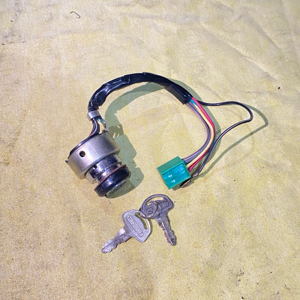 kunci kontak Suzuki a100 a 100 A7 A8 a9 ax econos
