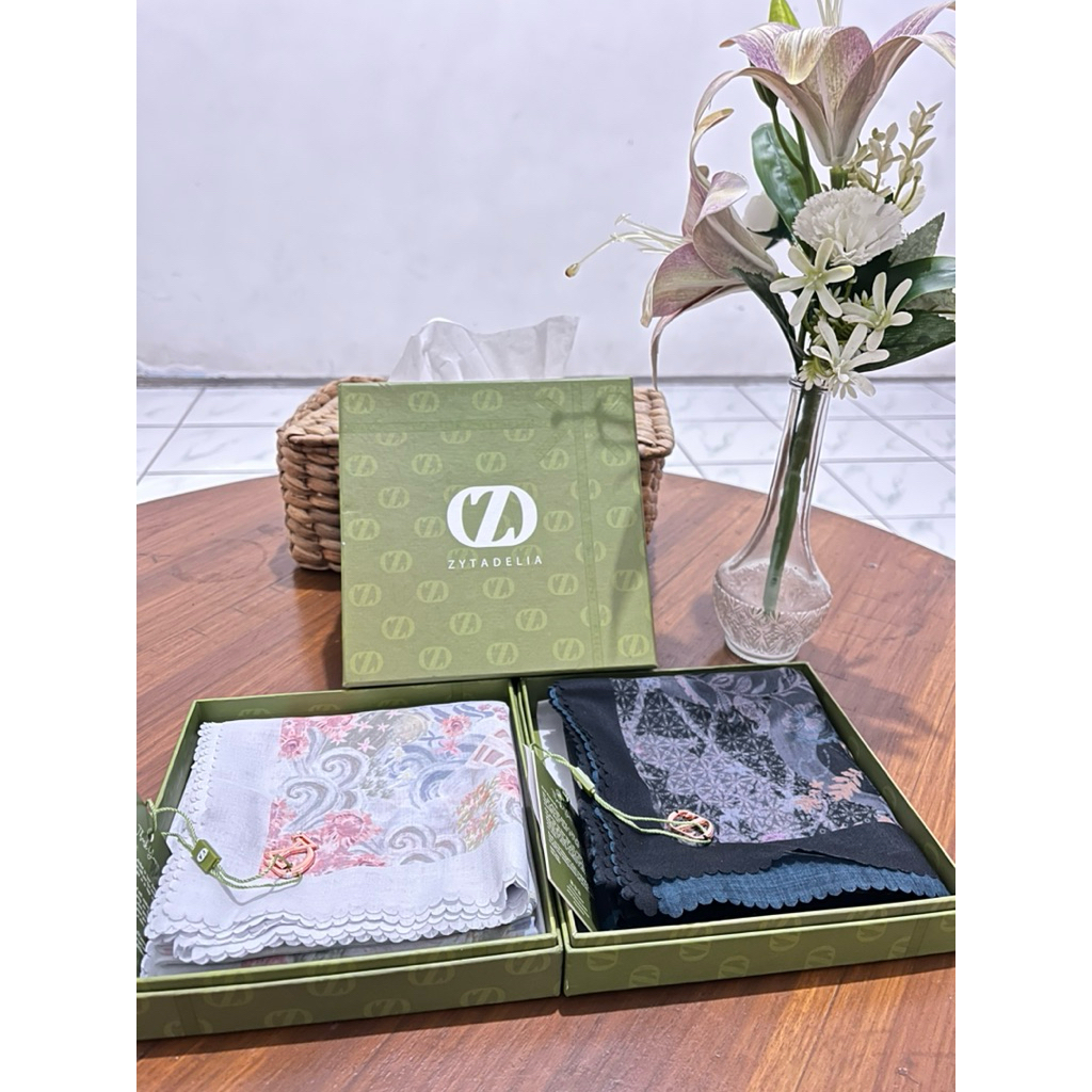 SCARF ZYTADELIA HARDBOX / JILBAB SEGIEMPAT MOTIF ZD
