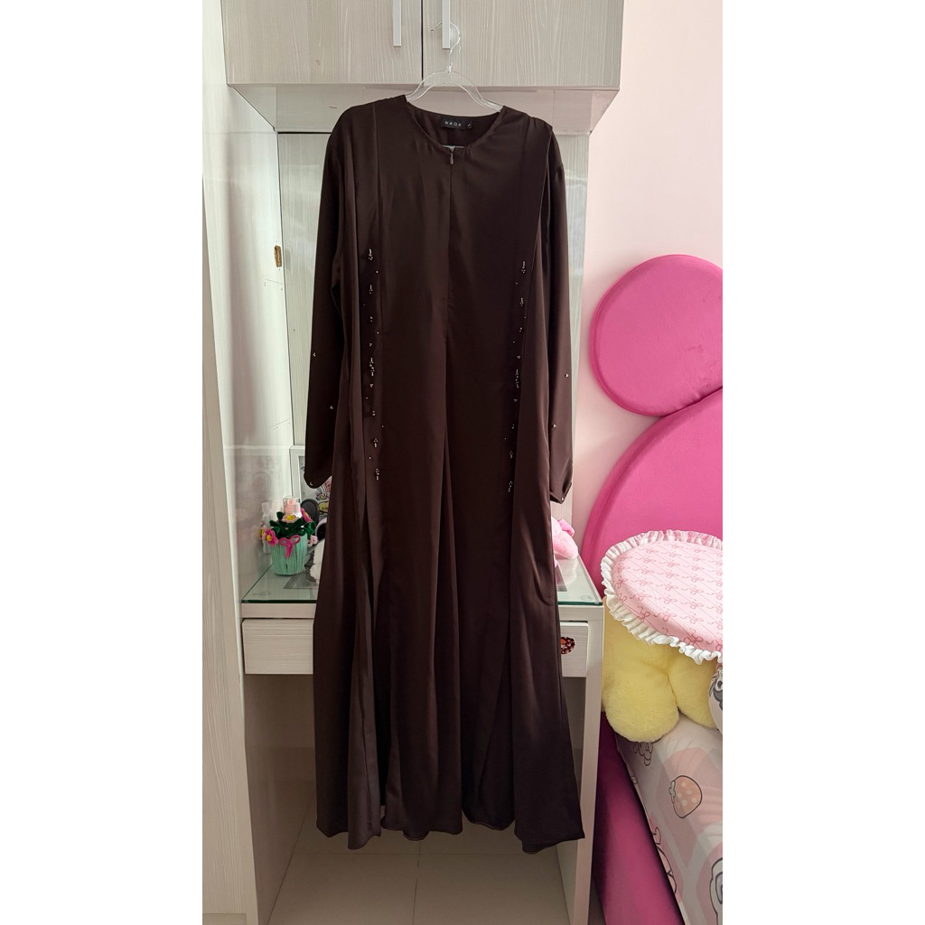 preloved abaya by naqa L