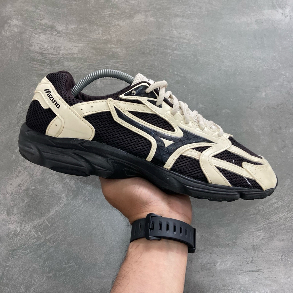 [Size 43] Rare Mizuno Spark Cn Black/White (D1GH221207) Second Original Kondisi Mulus. Harga Barunya