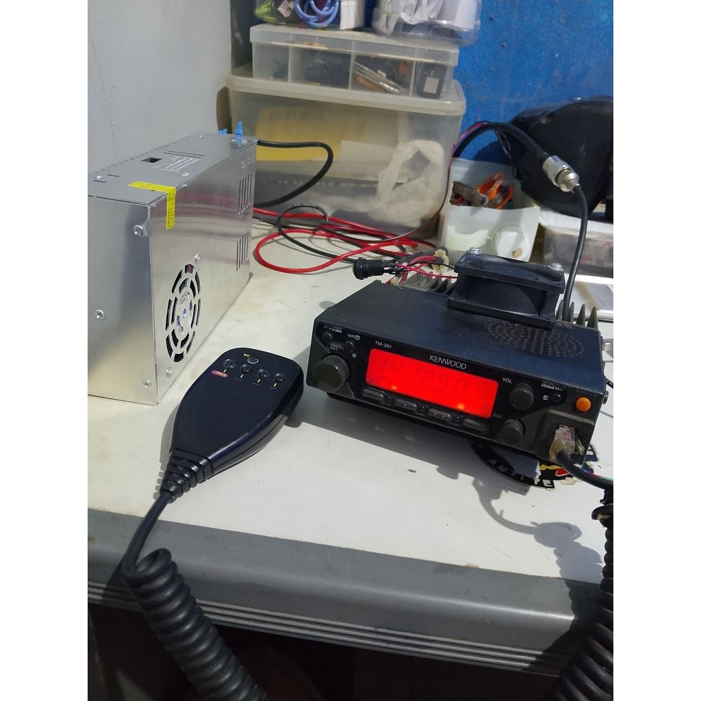 Radio Rig kenwood TM261 kumplit
