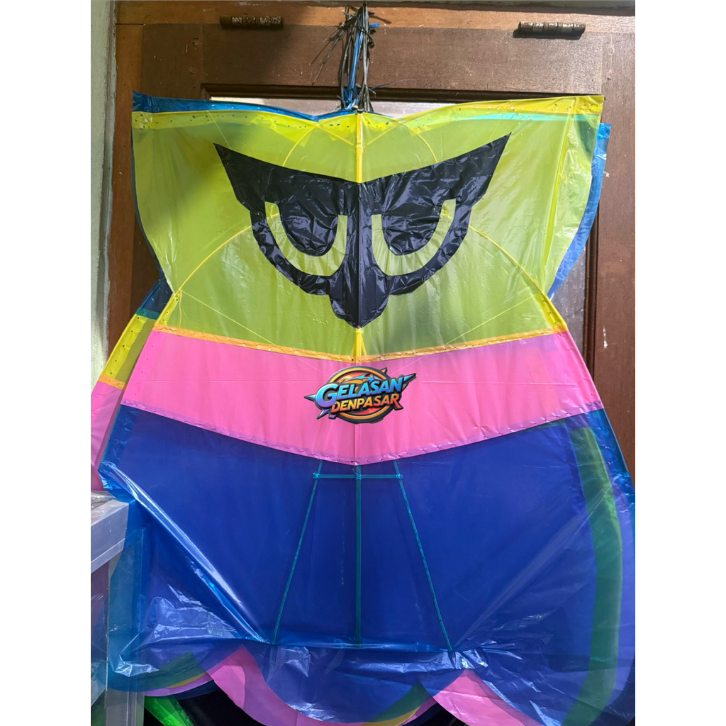 LAYANGAN CELEPUK / BURUNG HANTU KHAS BALI
