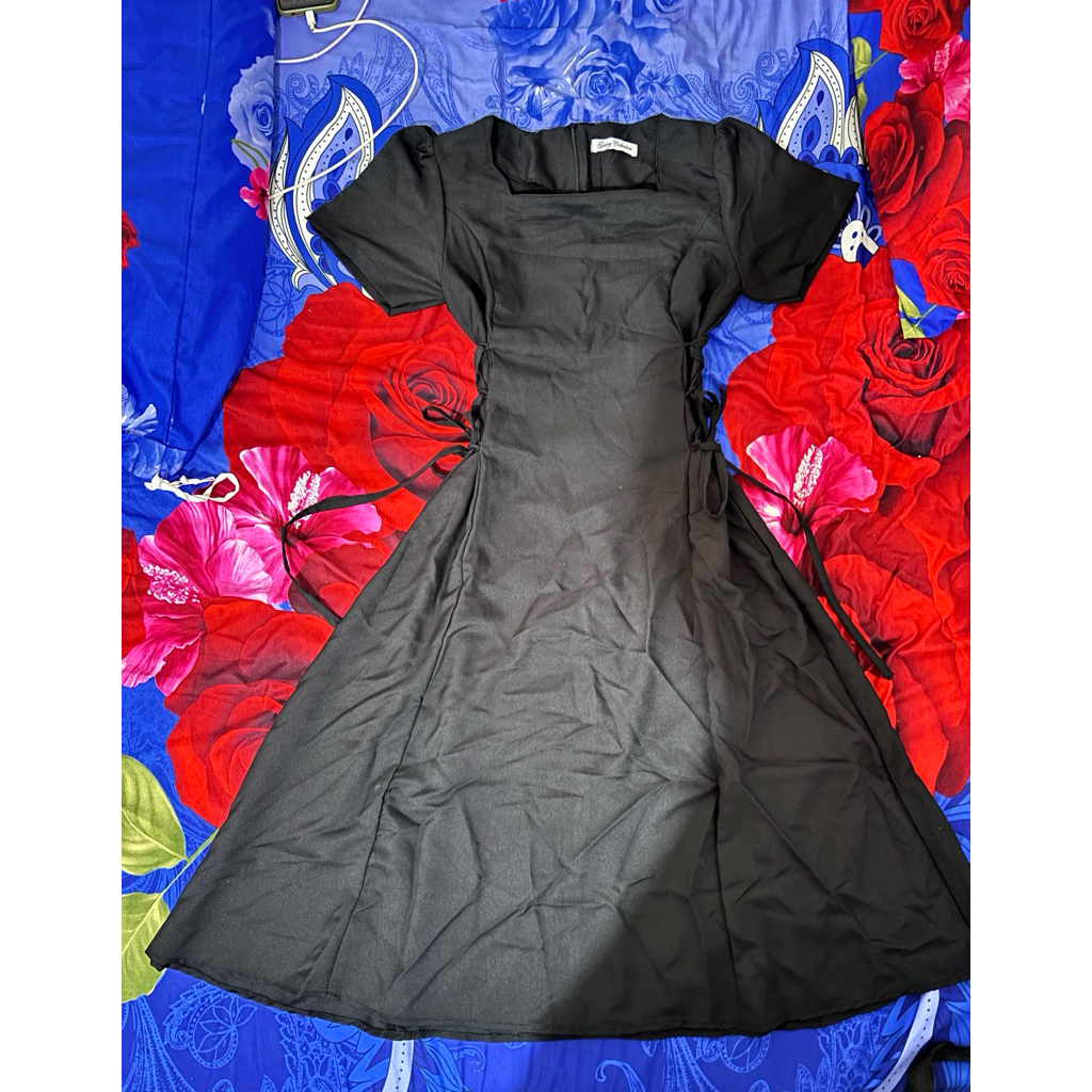 midi dress kerah kotak