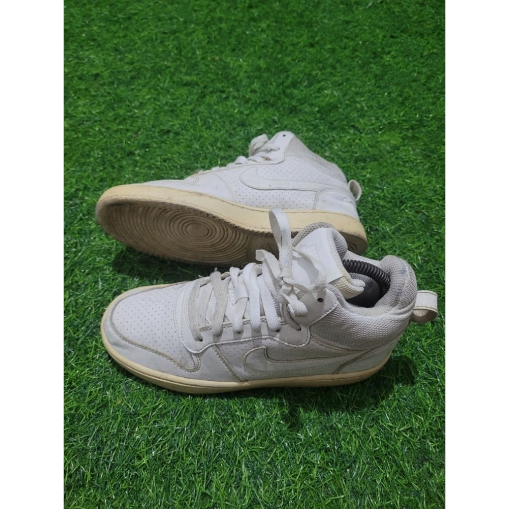 sepatu sneakers nike court borough mid size 36,5