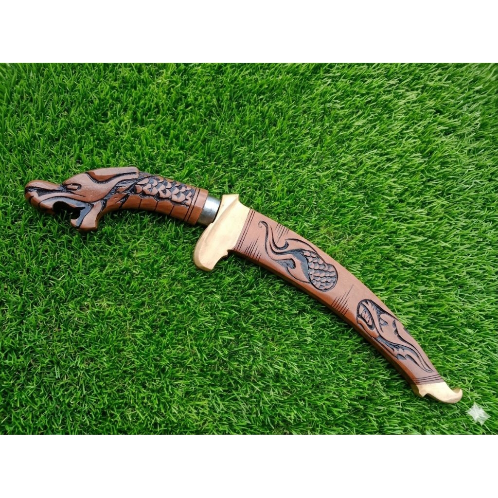 Golok Sembelih Kuku Macan Baja Asli – Ukir Seni Tradisional