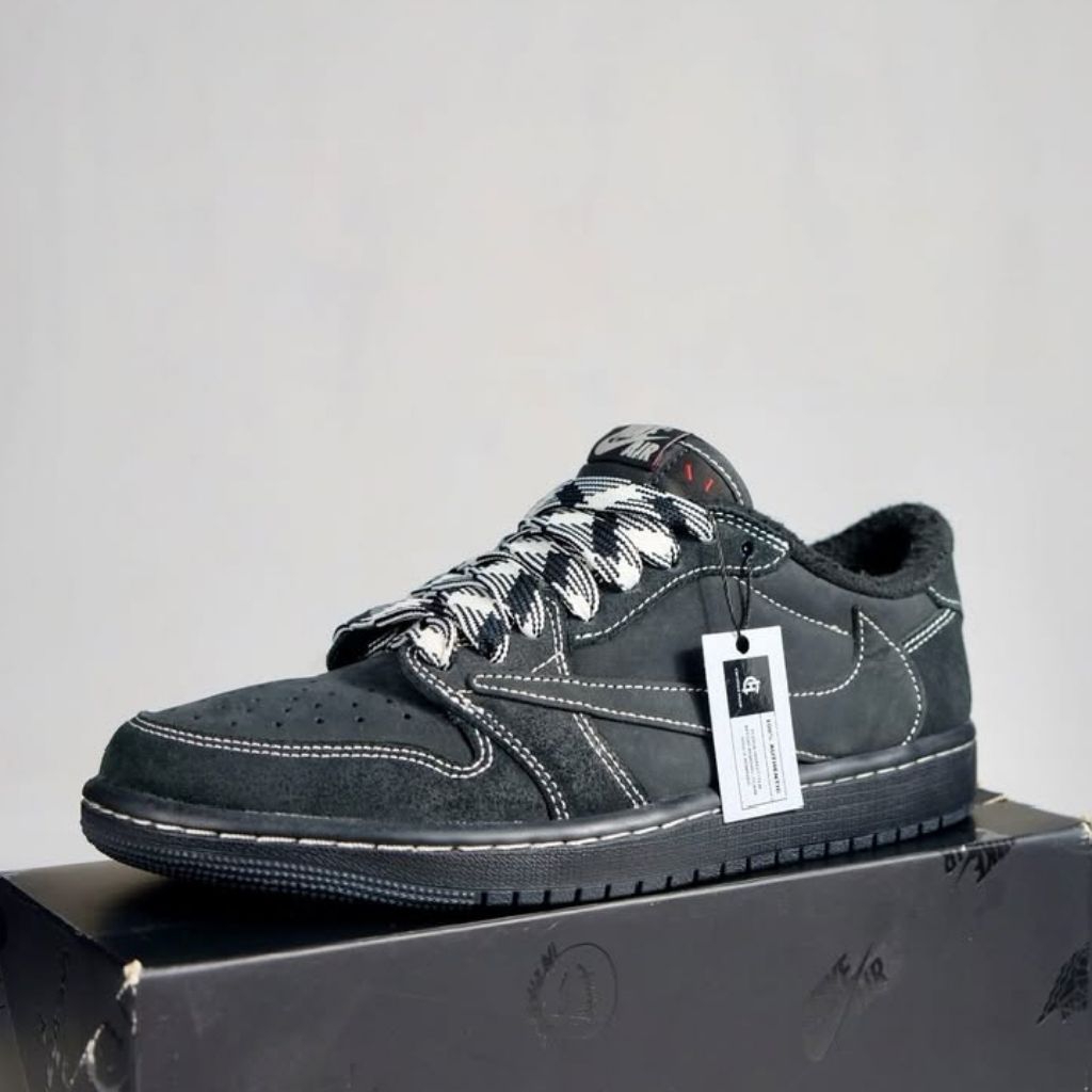 AJ1 LOW RETRO OG TRAVIS SCOTT BLACK PHANTOM
