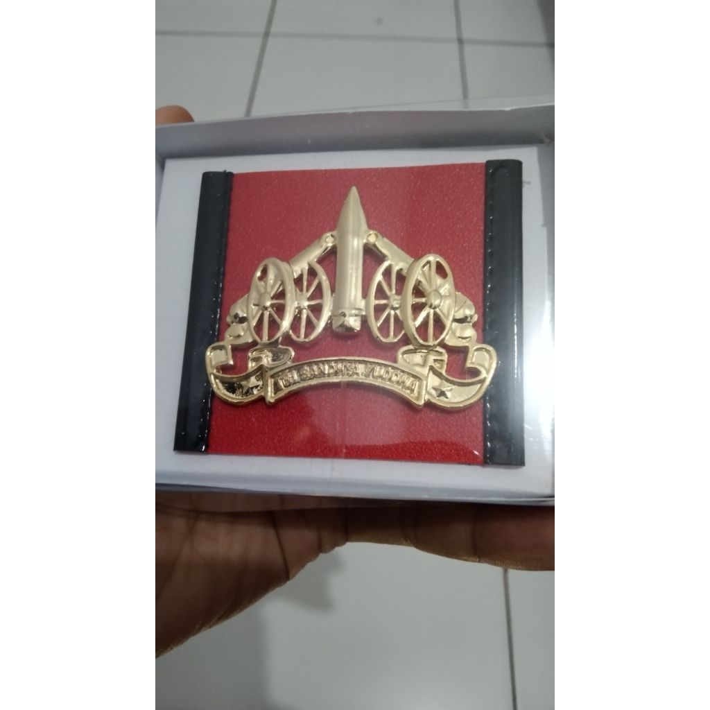 Emblem baret Armed Logo baret Armed logam emas anti karat