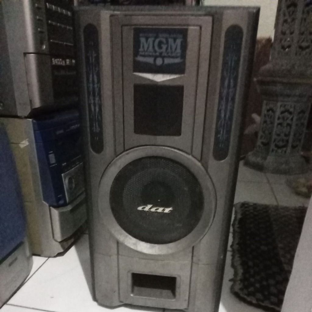 Speaker aktif Dat 8 inch sepasang