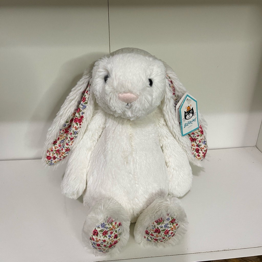 Jellycat Cream Bashful Bunny Blossom