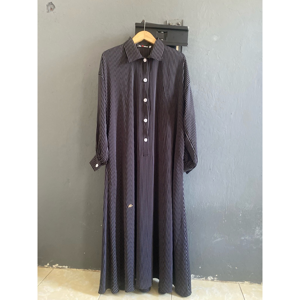 PL Ferha Mini Stripe Abaya Malikah