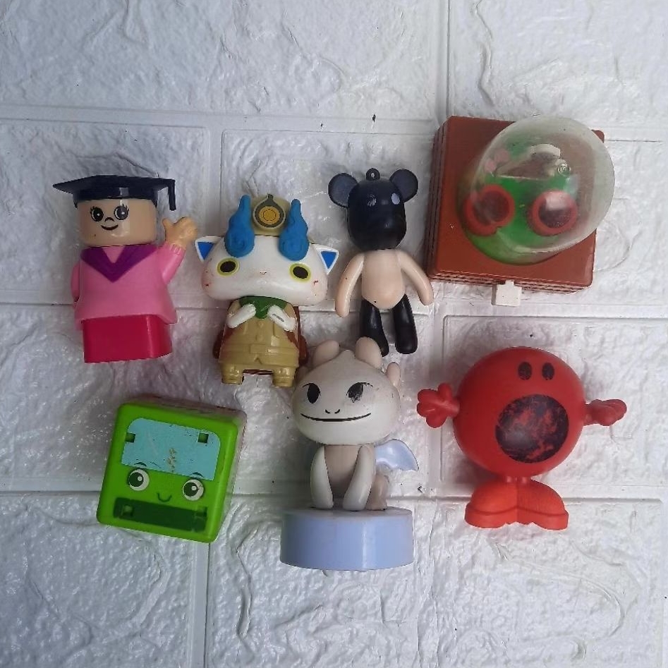 Figure/Mainan Campur McDonald's Preloved 7 Pcs