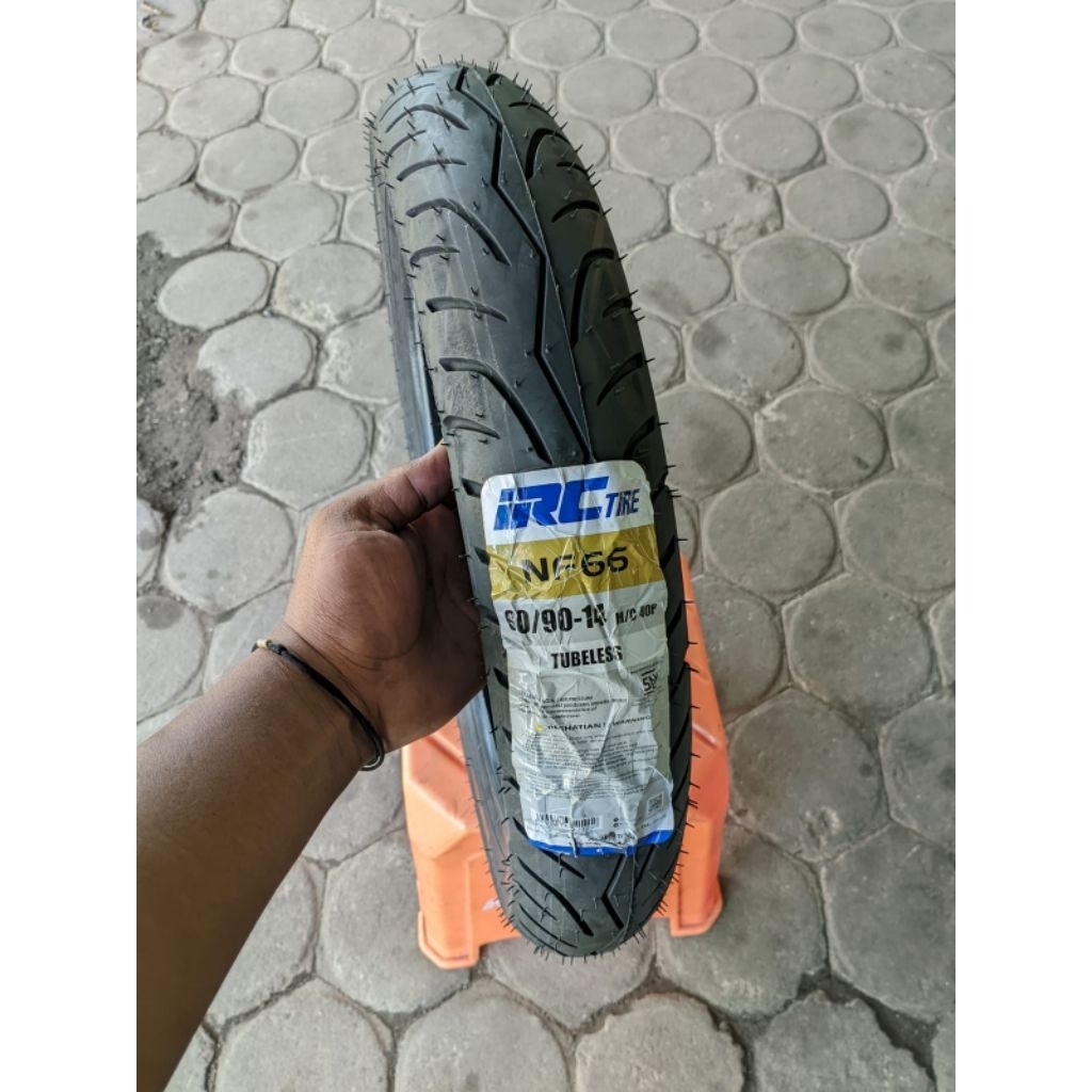 Ban Luar IRC 80/90-14(NF66) TUBELESS