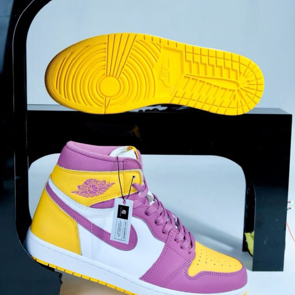 AJ 1 RETRO HIGH OG BROTHERHOOD